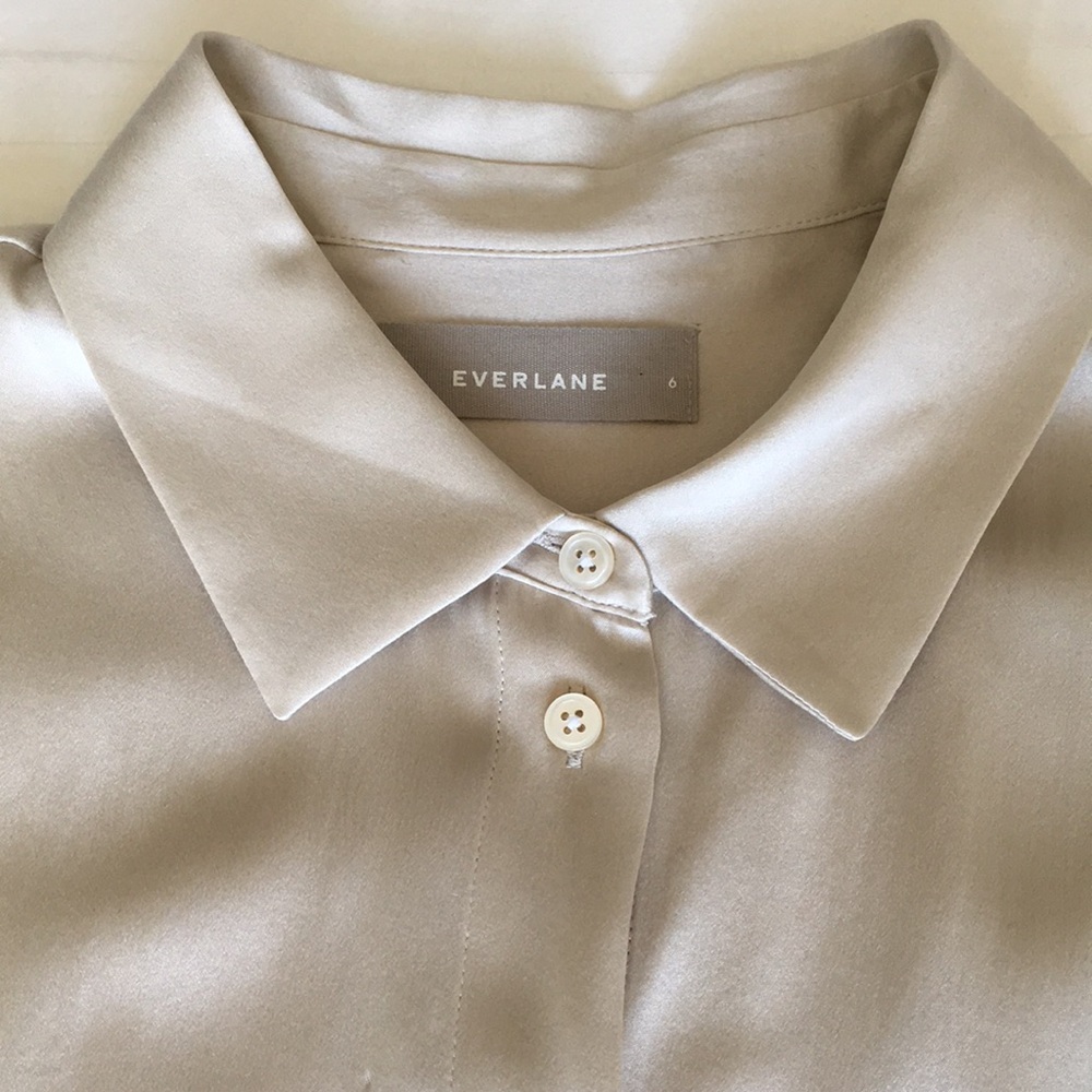 Everlane Clean Silk Charmeuse Oversized Shirt in Stone, Size 6